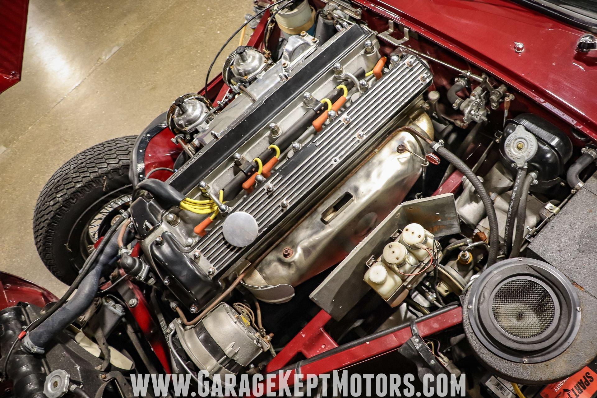 1971 Jaguar E-Type SII Coupe 117