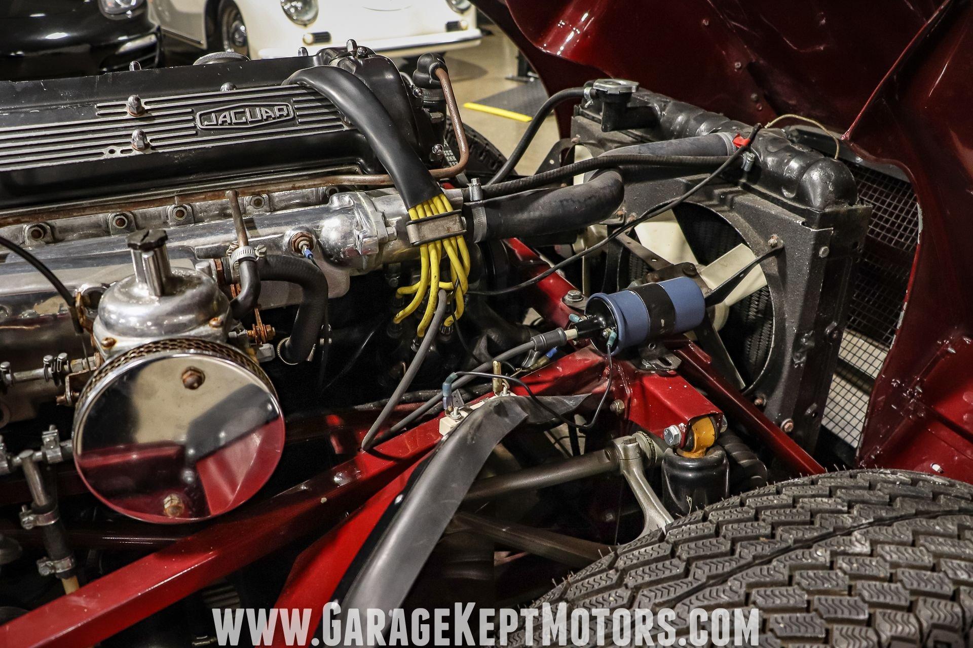 1971 Jaguar E-Type SII Coupe 124