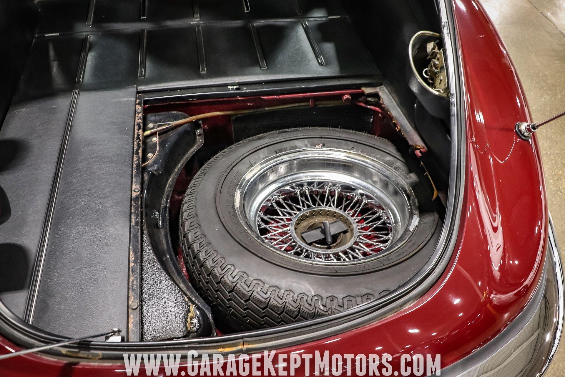1971 Jaguar E-Type SII Coupe 77