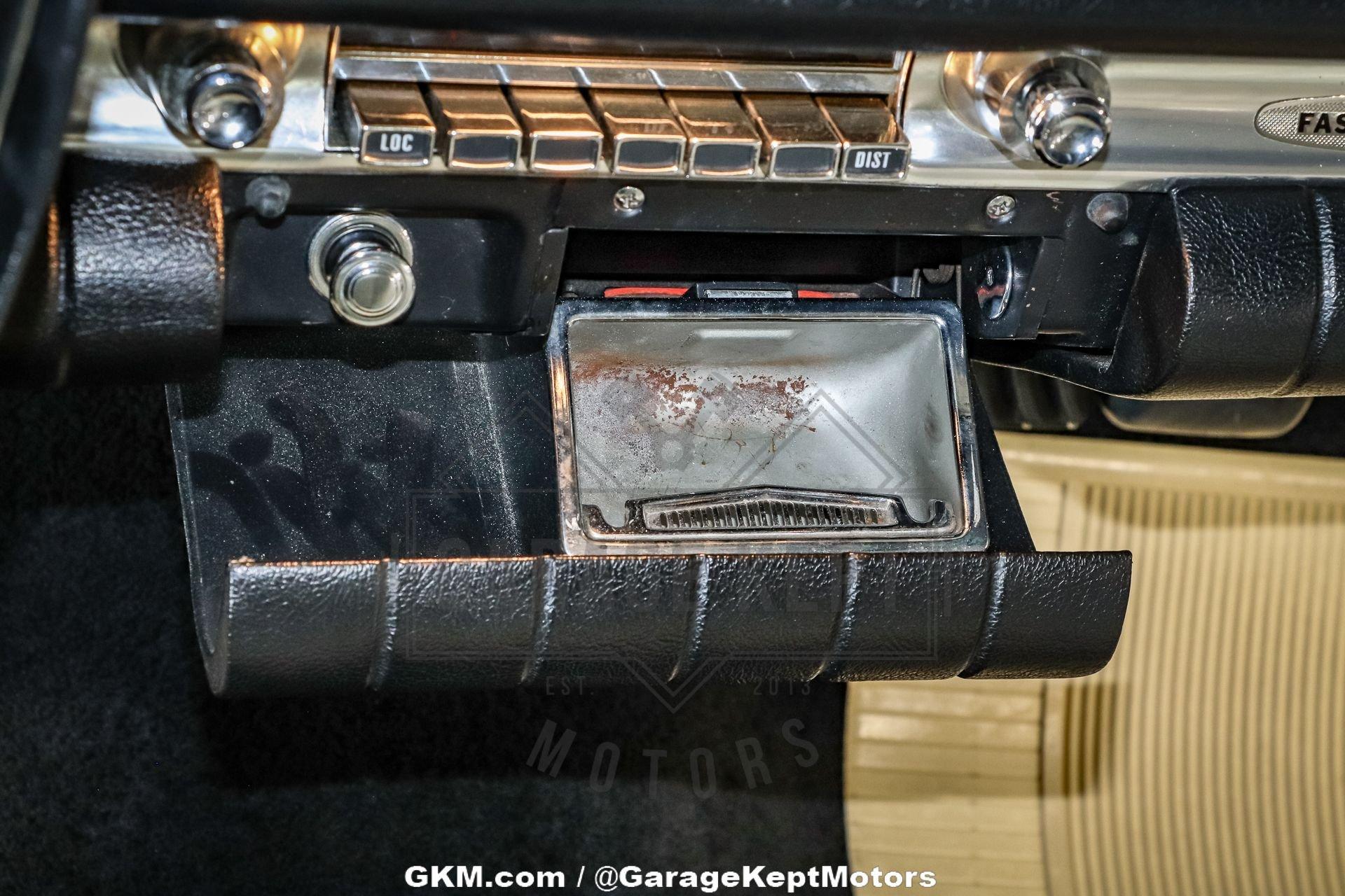 1962 Imperial Lebaron Southampton 143