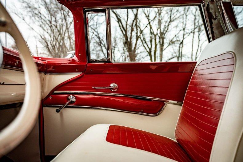 1955 Ford Fairlane Crown Victoria 17