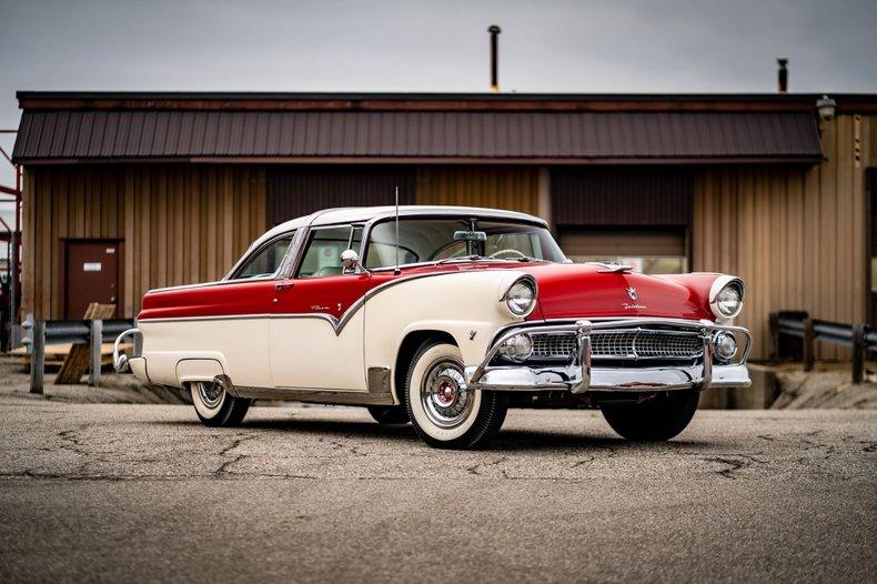 1955 Ford Fairlane Crown Victoria 3