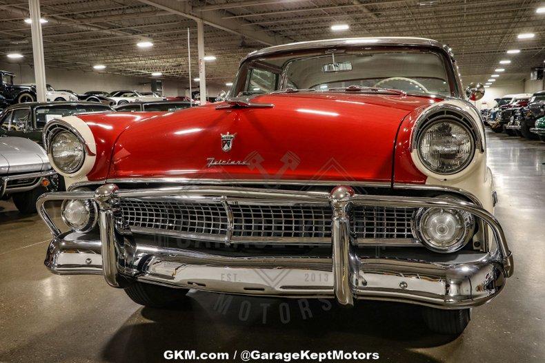 1955 Ford Fairlane Crown Victoria 44