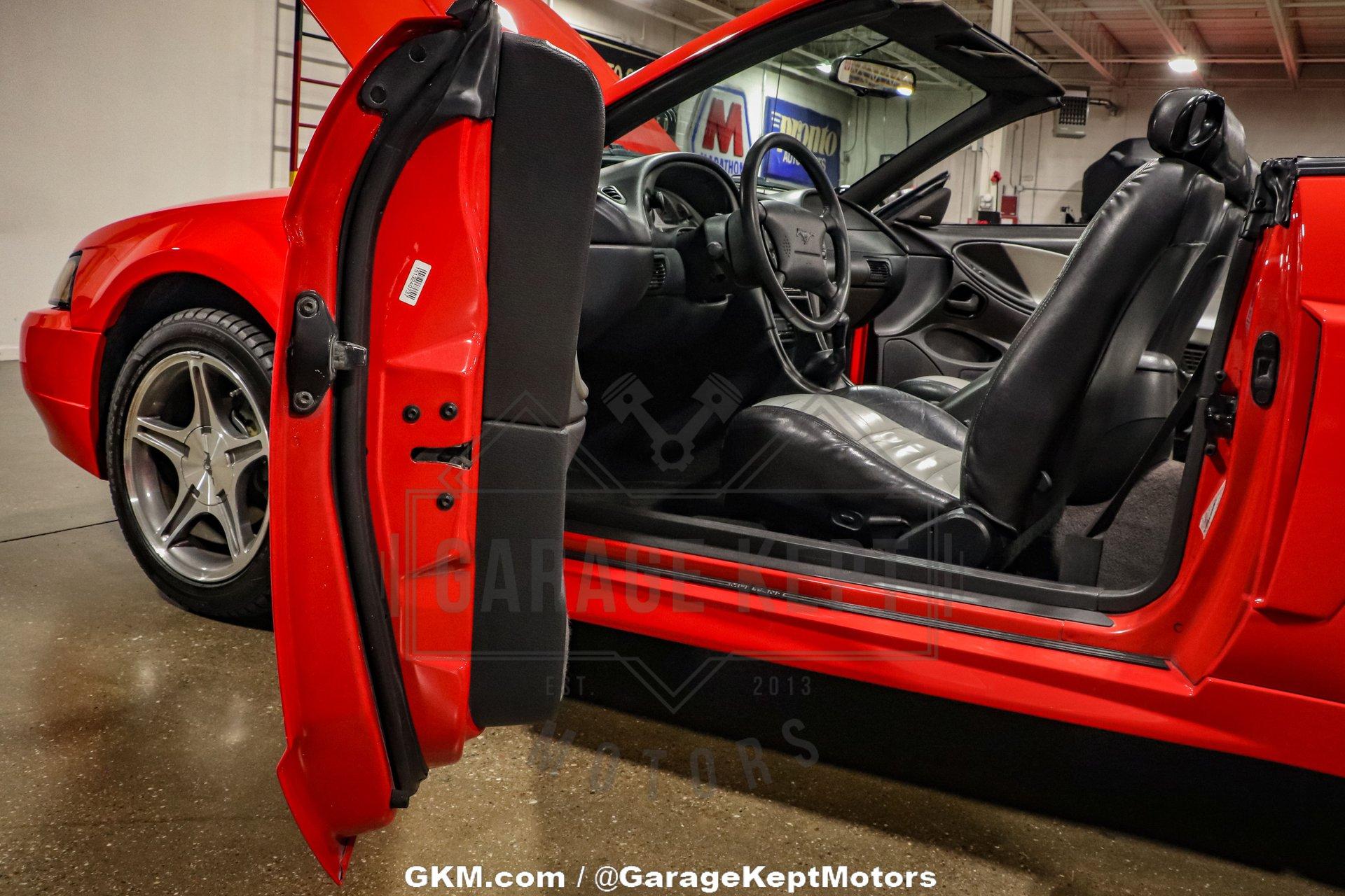 1999 Ford Mustang 104