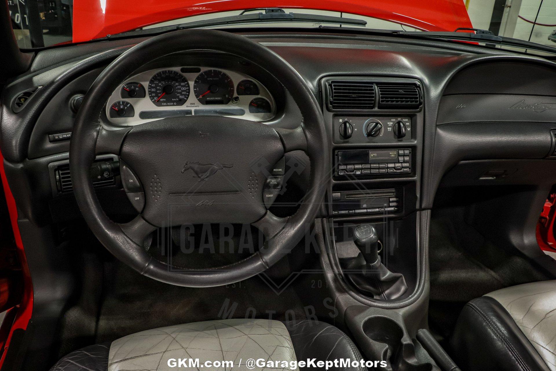 1999 Ford Mustang 111