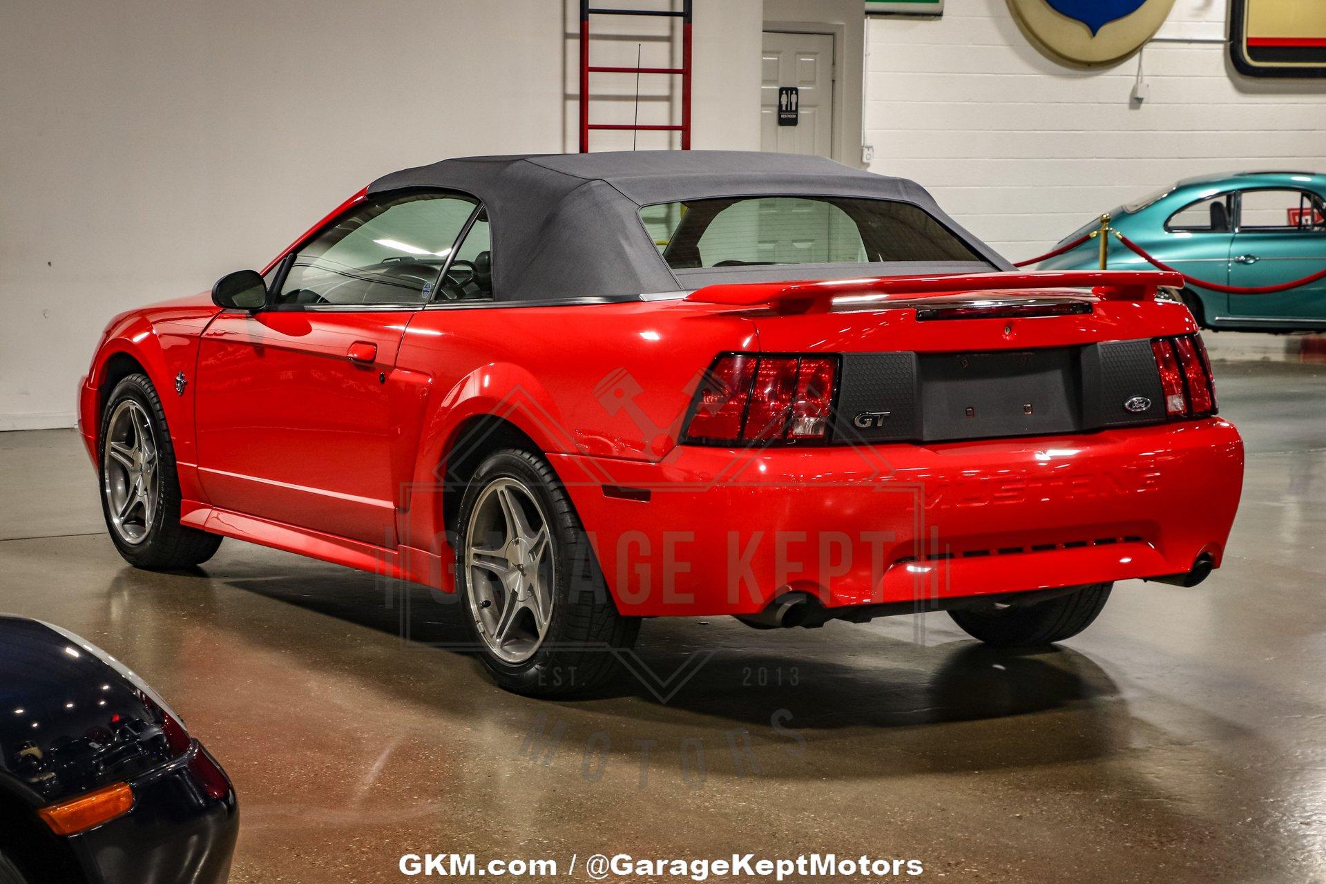 1999 Ford Mustang 11
