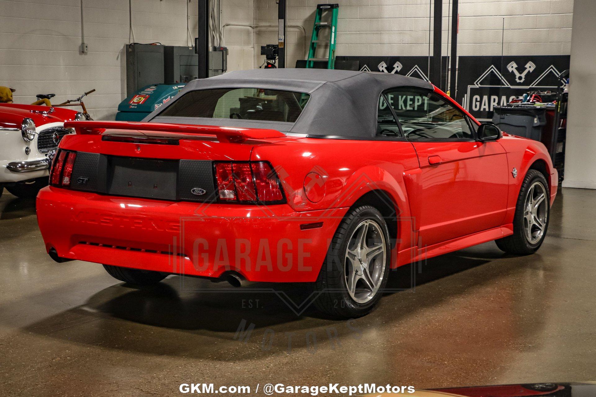 1999 Ford Mustang 12