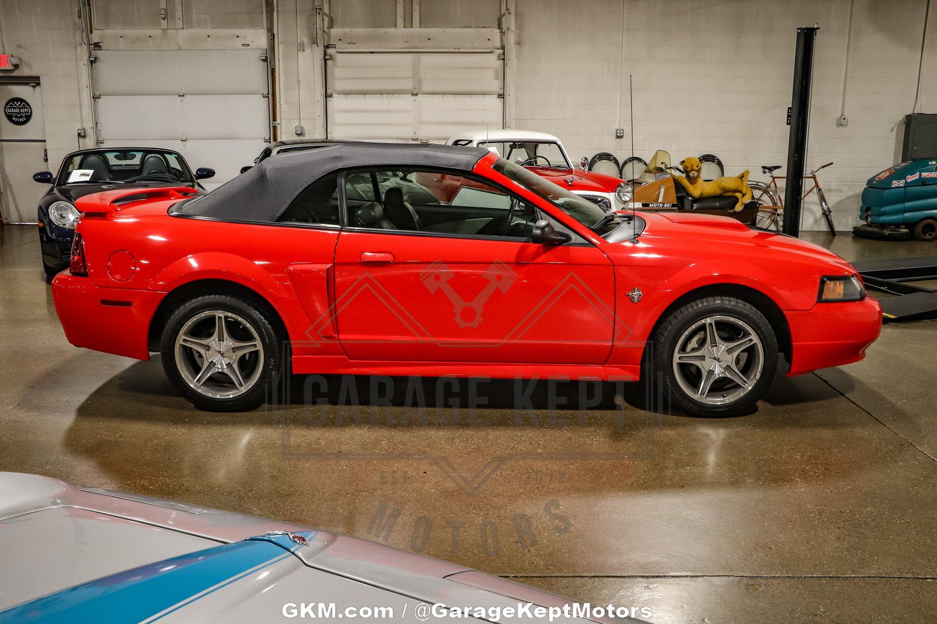 1999 Ford Mustang 13
