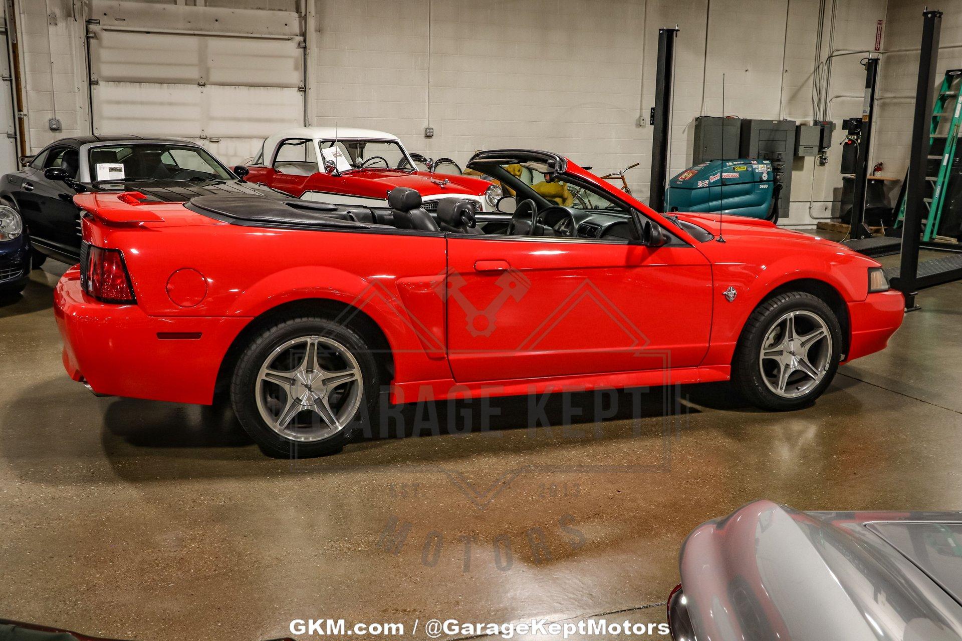 1999 Ford Mustang 31