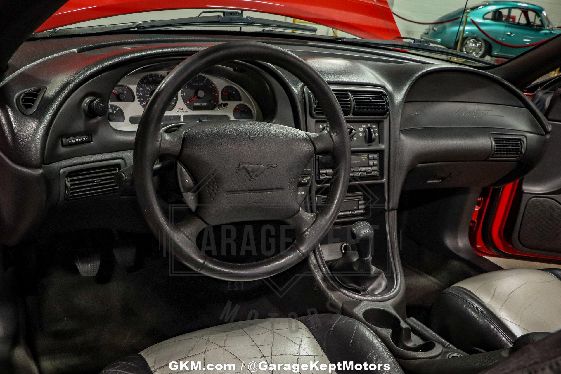 1999 Ford Mustang 5
