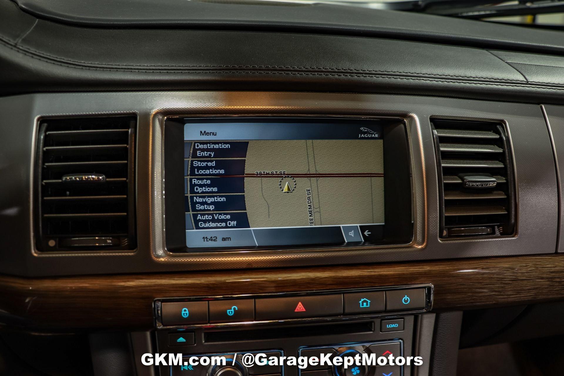 2009 Jaguar XF Supercharged 105