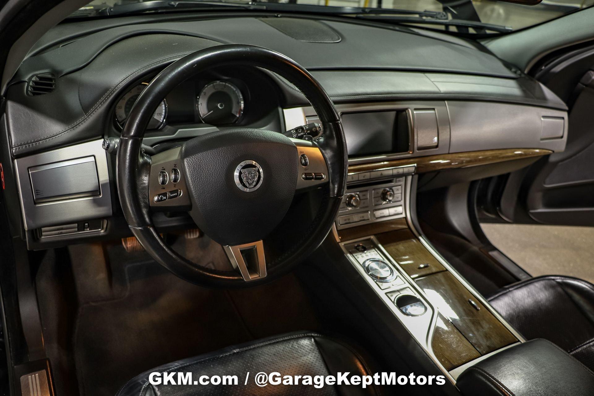 2009 Jaguar XF Supercharged 4