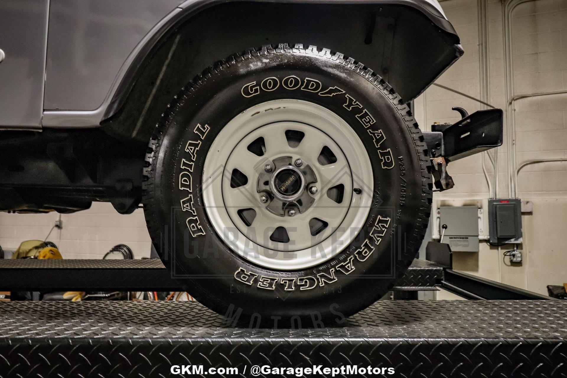 1983 Jeep CJ-8 Scrambler 98