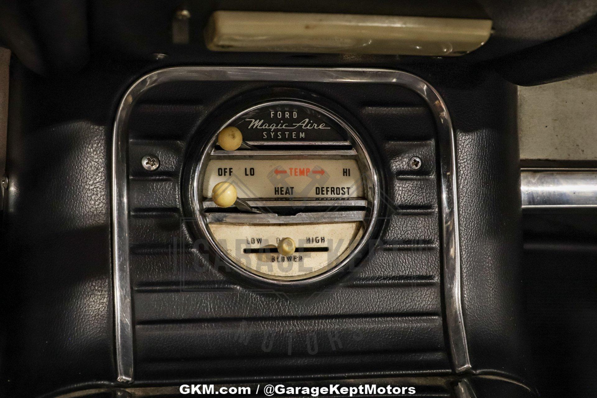 1960 Ford Thunderbird 120