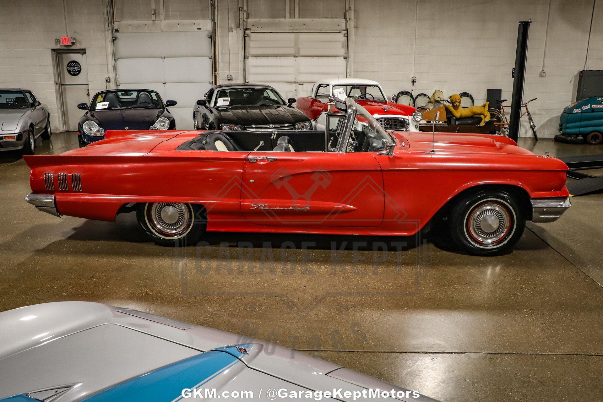 1960 Ford Thunderbird 32
