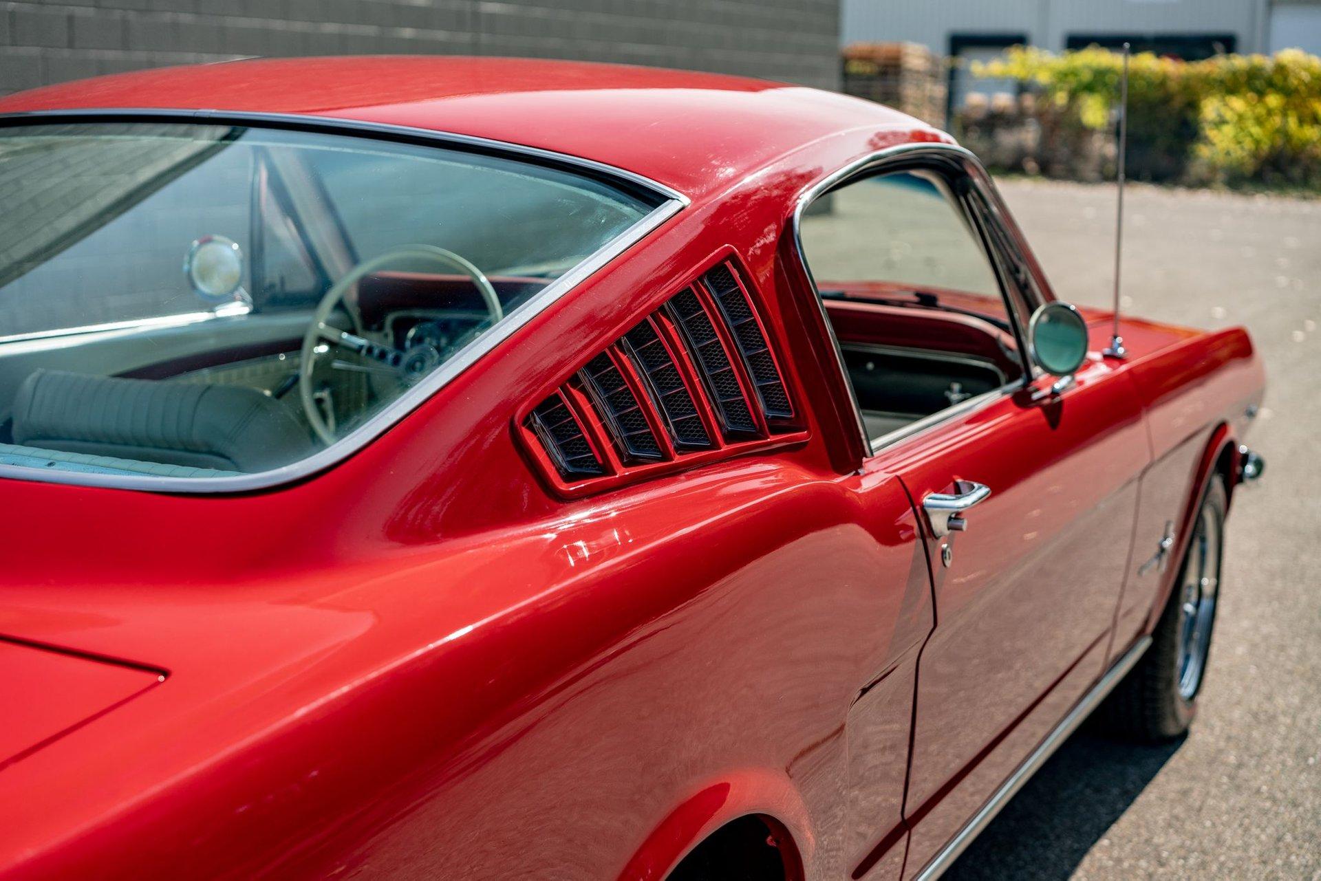 1965 Ford Mustang 13