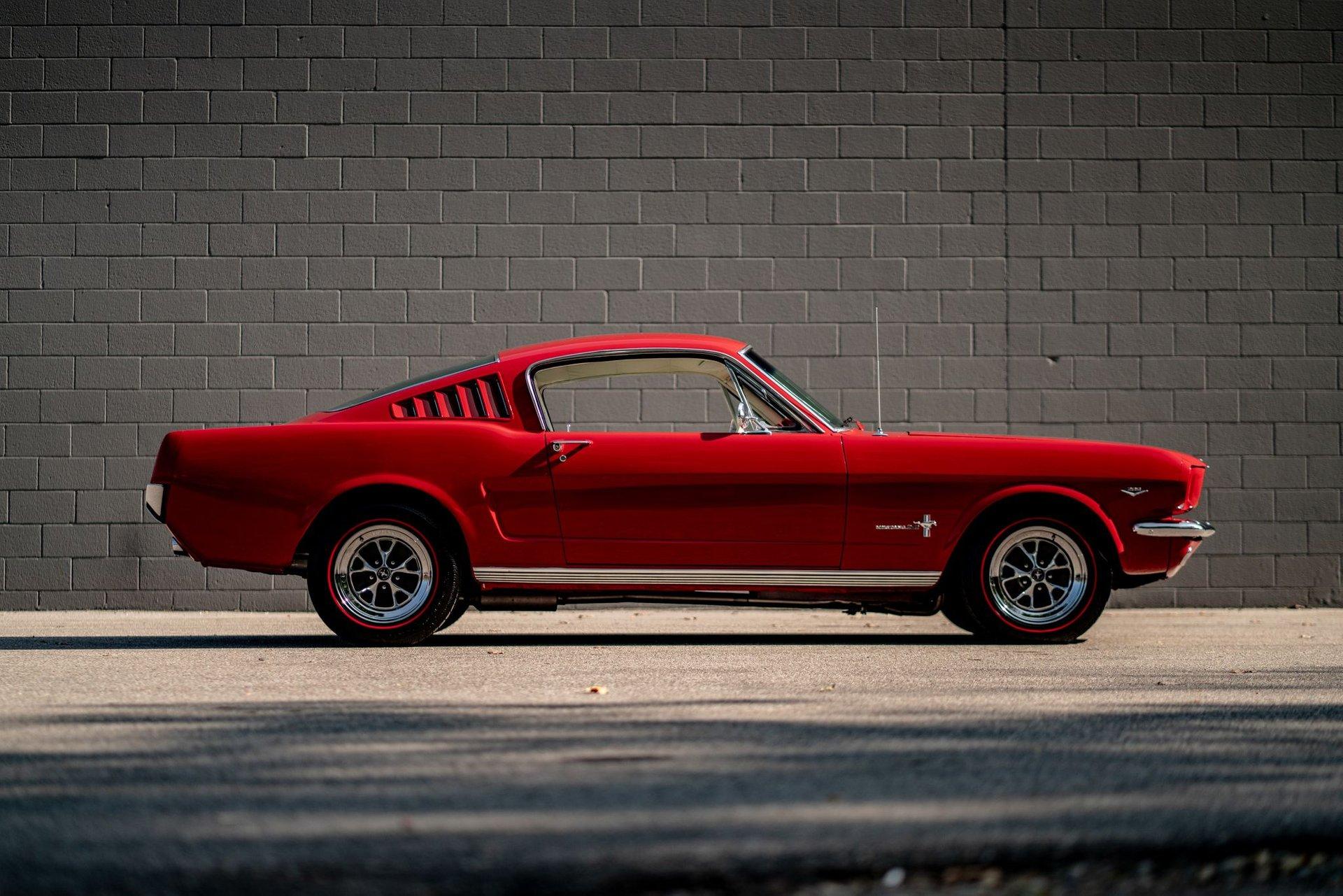 1965 Ford Mustang 16