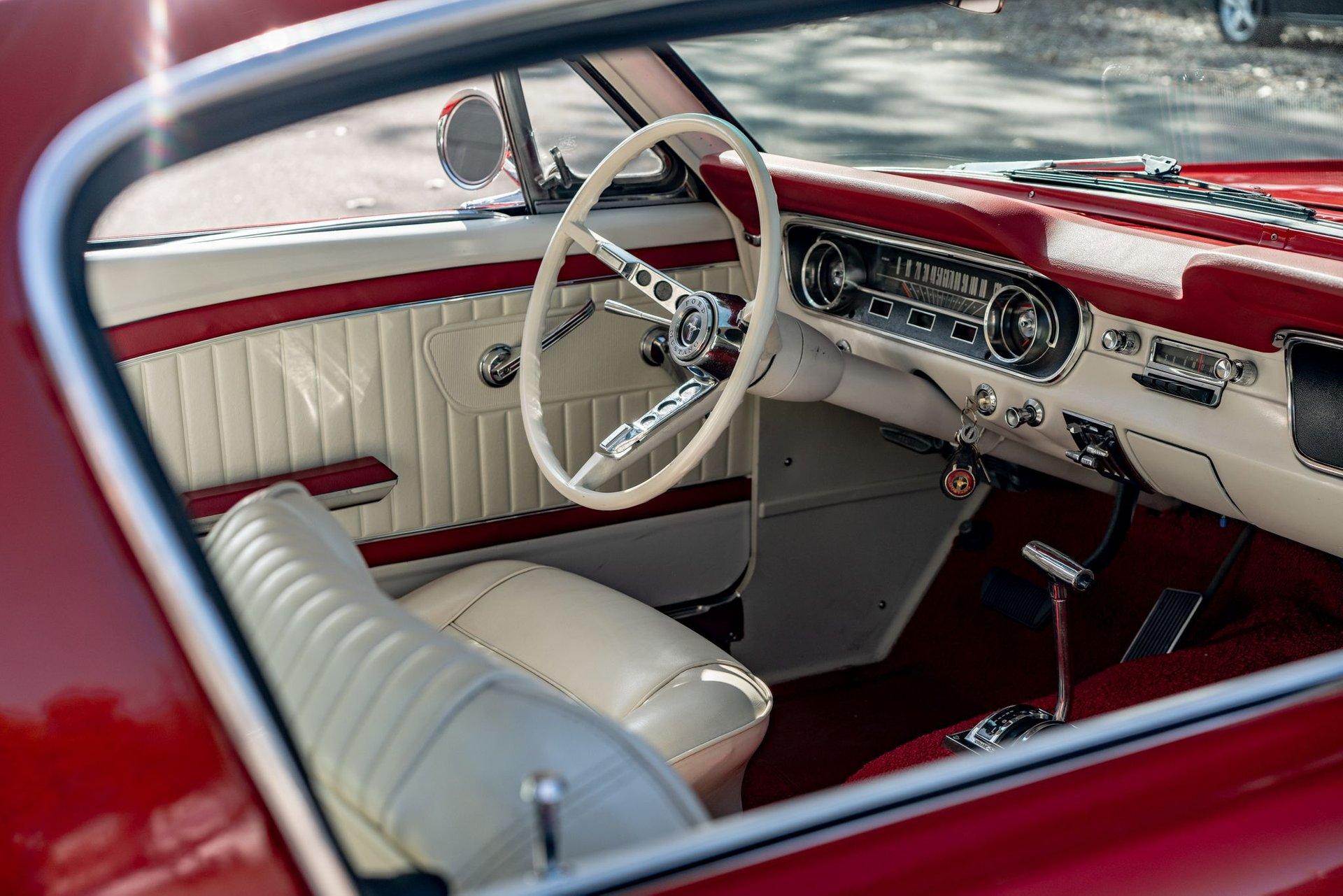 1965 Ford Mustang 8