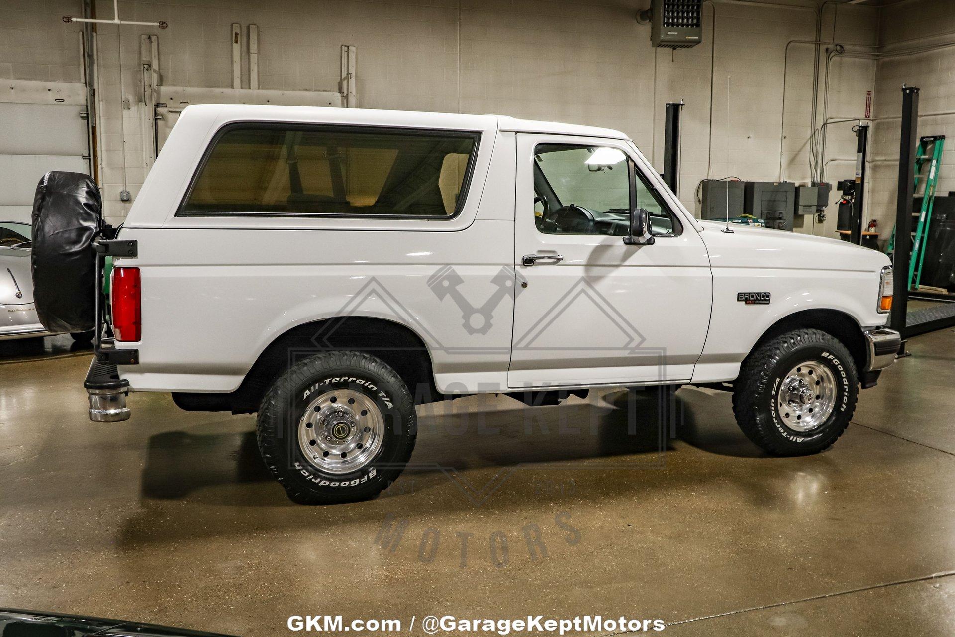 1996 Ford Bronco 16