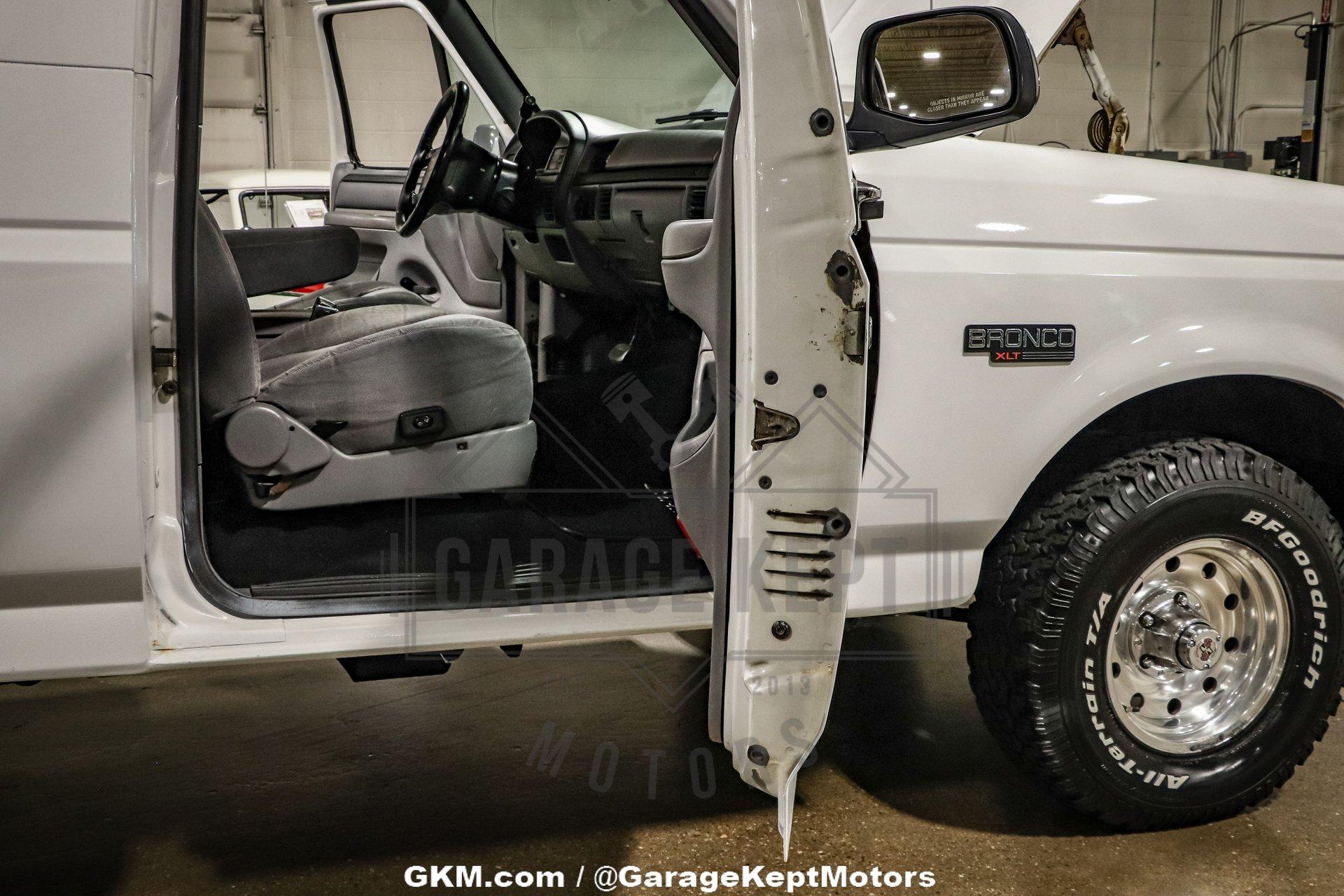 1996 Ford Bronco 64