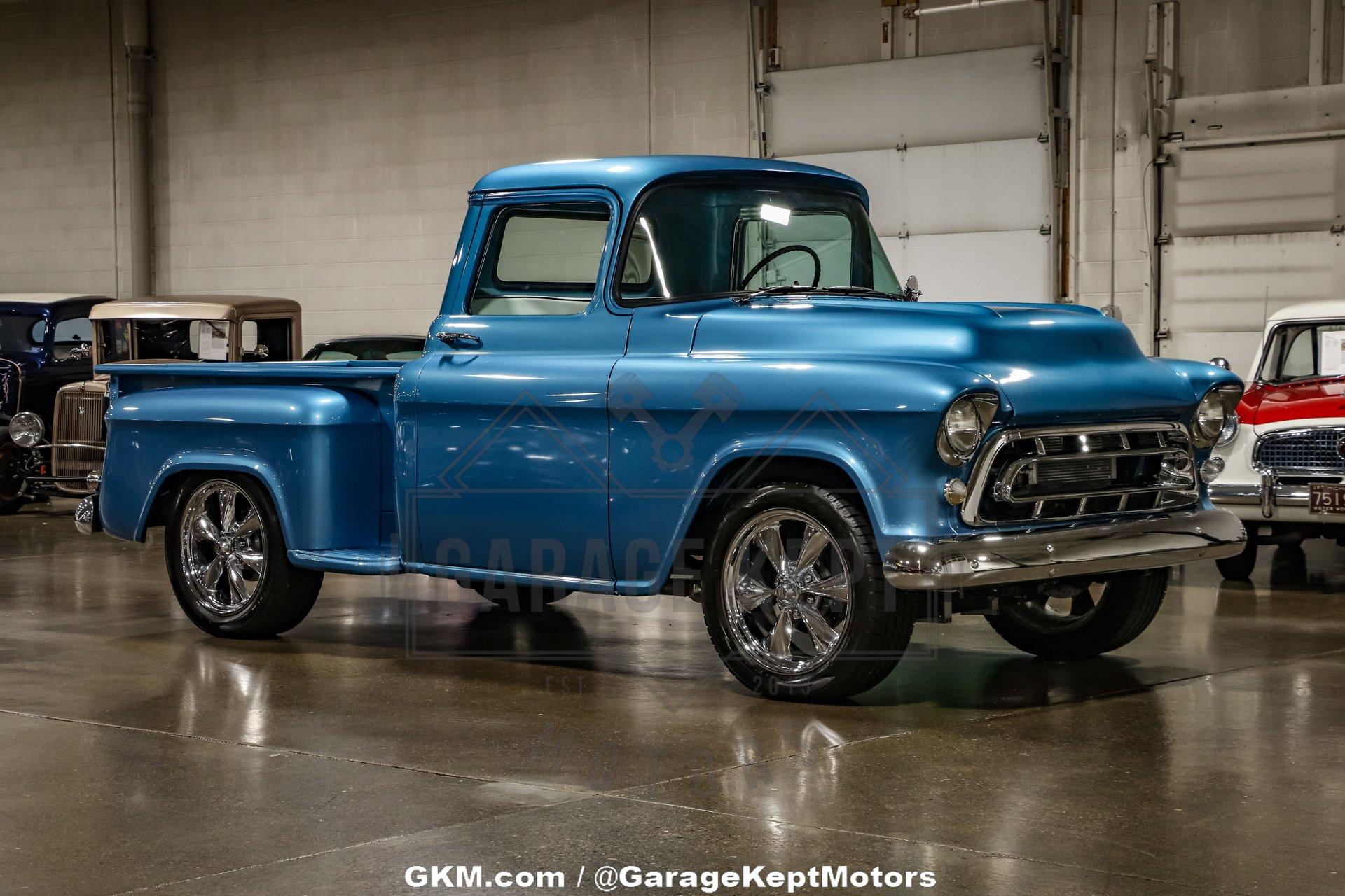 1957 Chevrolet Apache 1