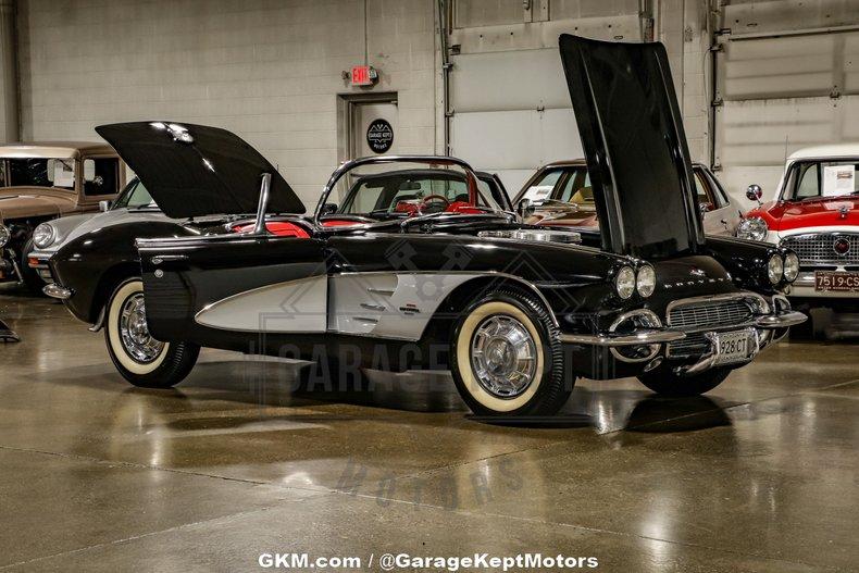 1961 Chevrolet Corvette 105