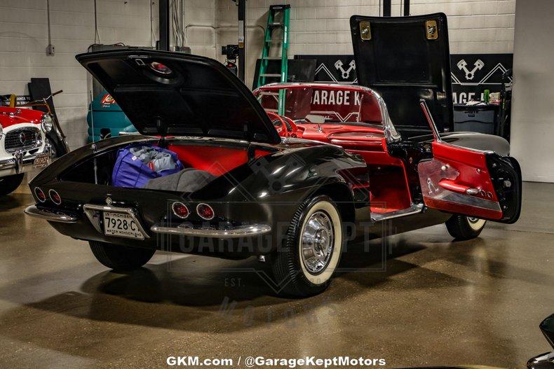 1961 Chevrolet Corvette 107