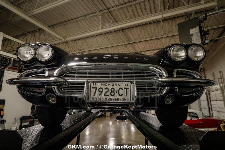 1961 Chevrolet Corvette 153