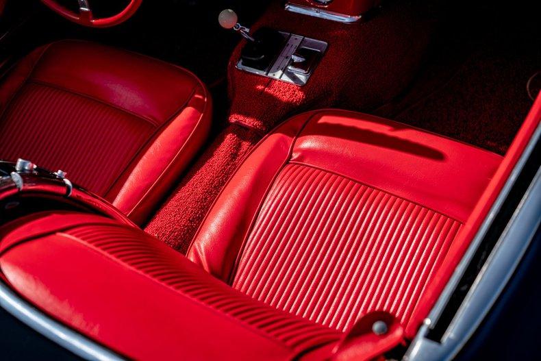 1961 Chevrolet Corvette 16