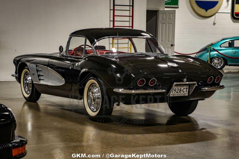 1961 Chevrolet Corvette 31