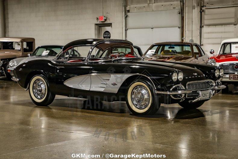 1961 Chevrolet Corvette 3