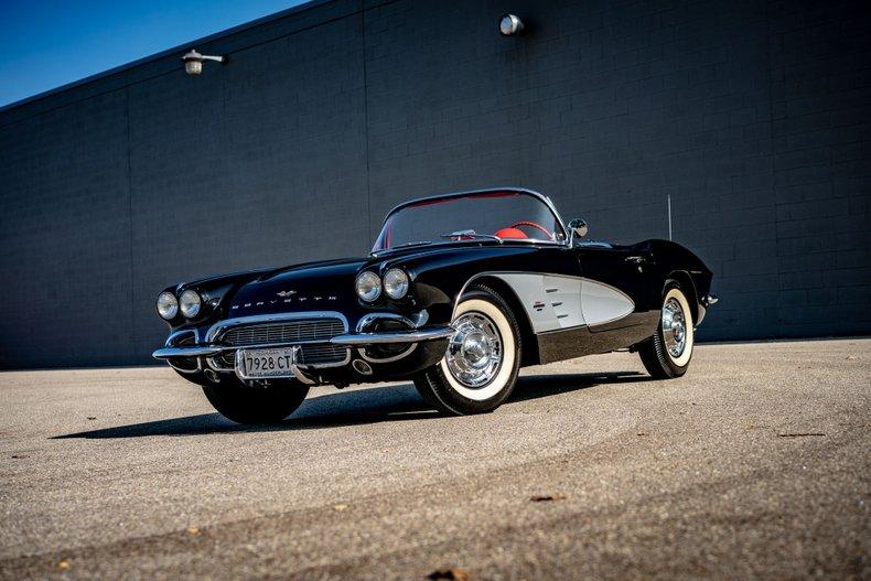 1961 Chevrolet Corvette 5