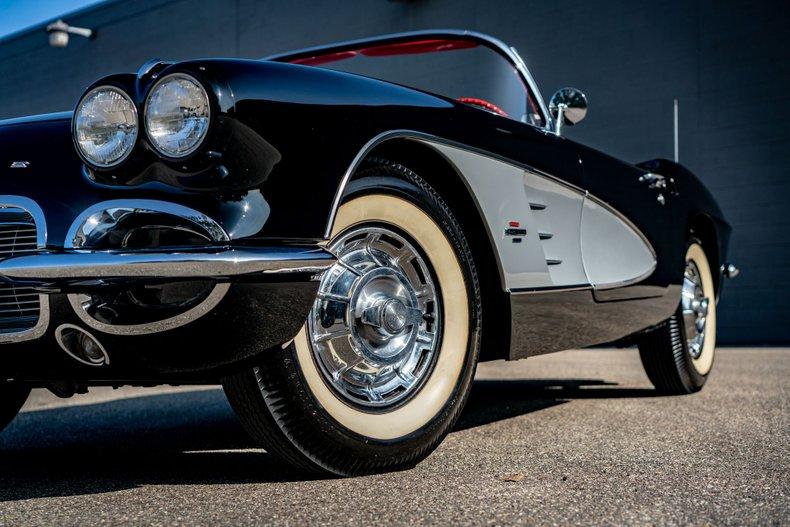 1961 Chevrolet Corvette 6