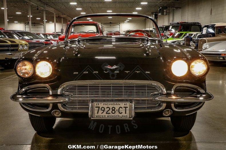 1961 Chevrolet Corvette 74