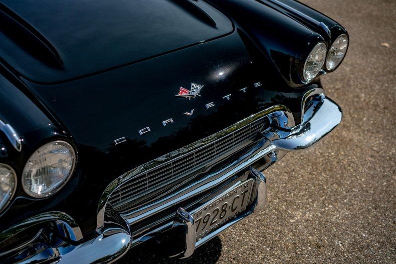 1961 Chevrolet Corvette 8