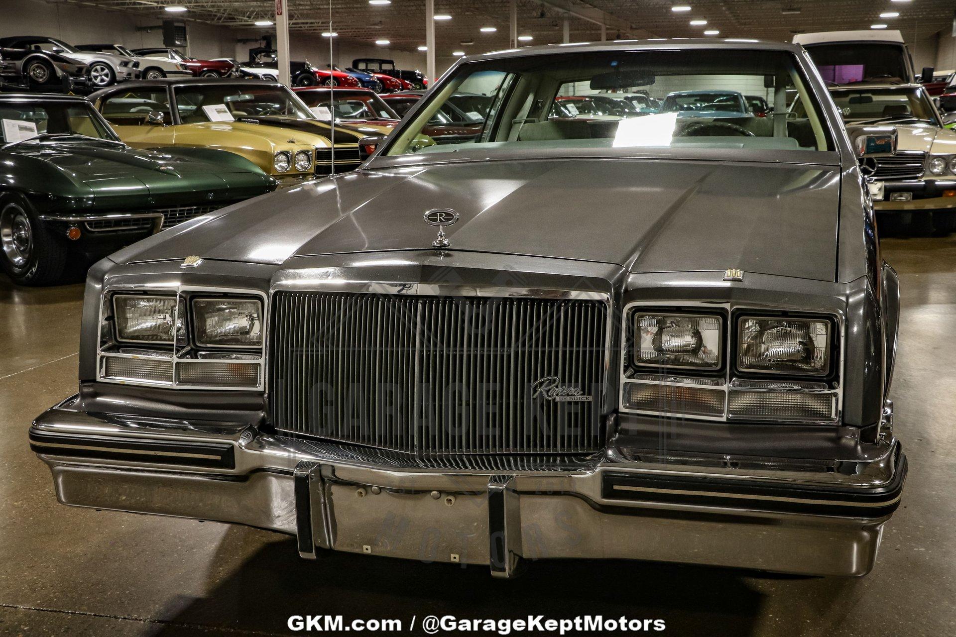 1980 Buick Riviera 23