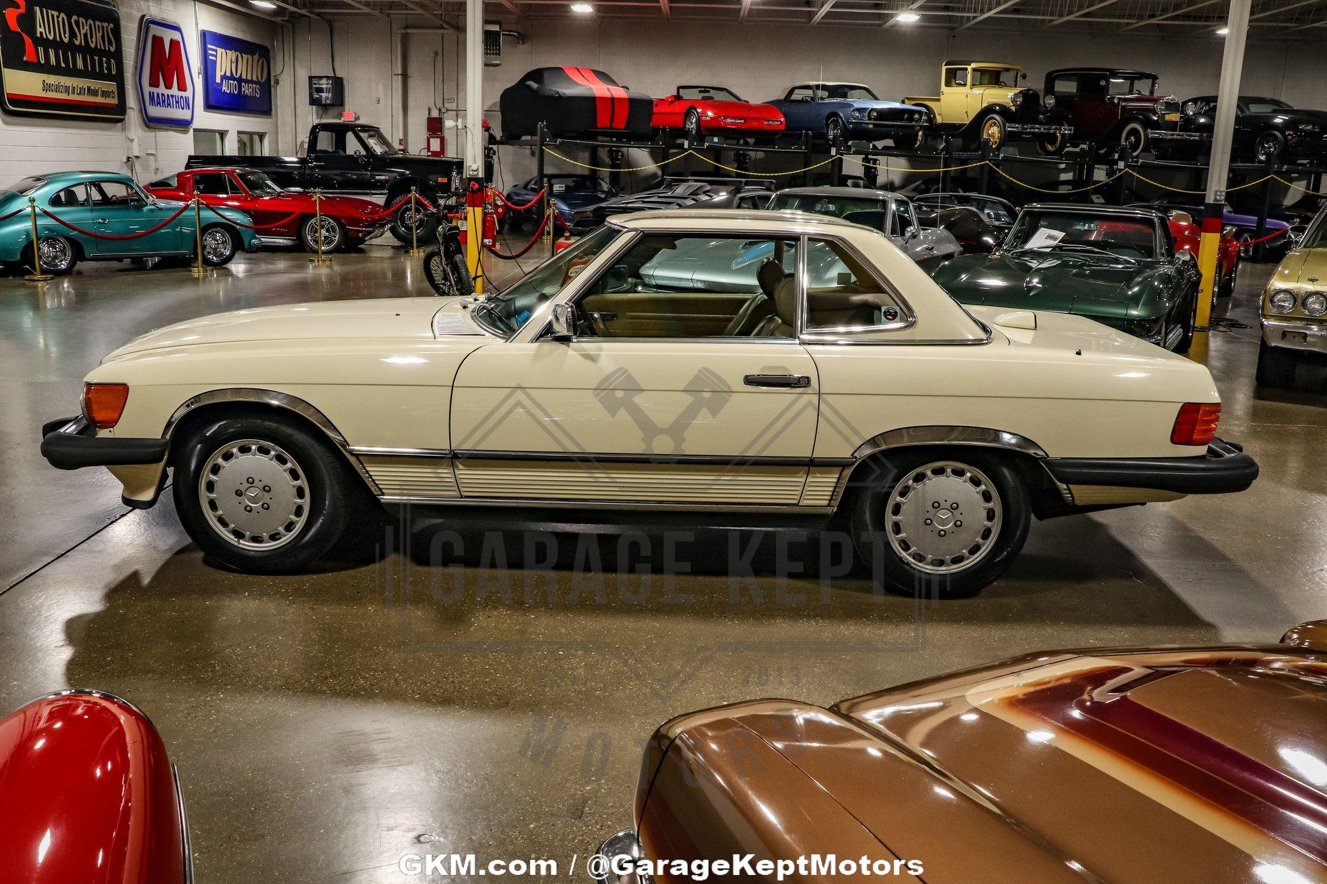 1987 Mercedes-Benz 560SL 11