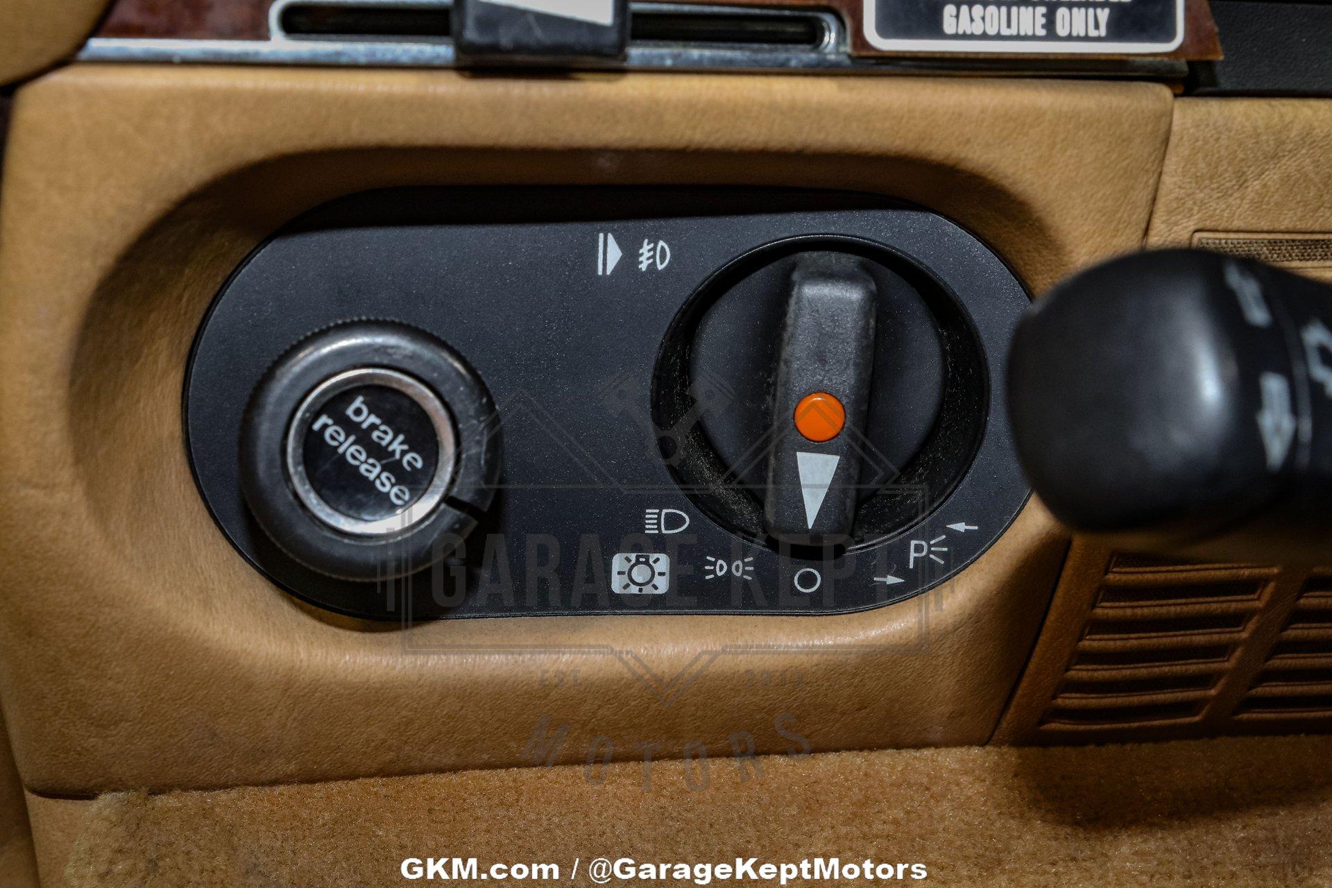 1987 Mercedes-Benz 560SL 121