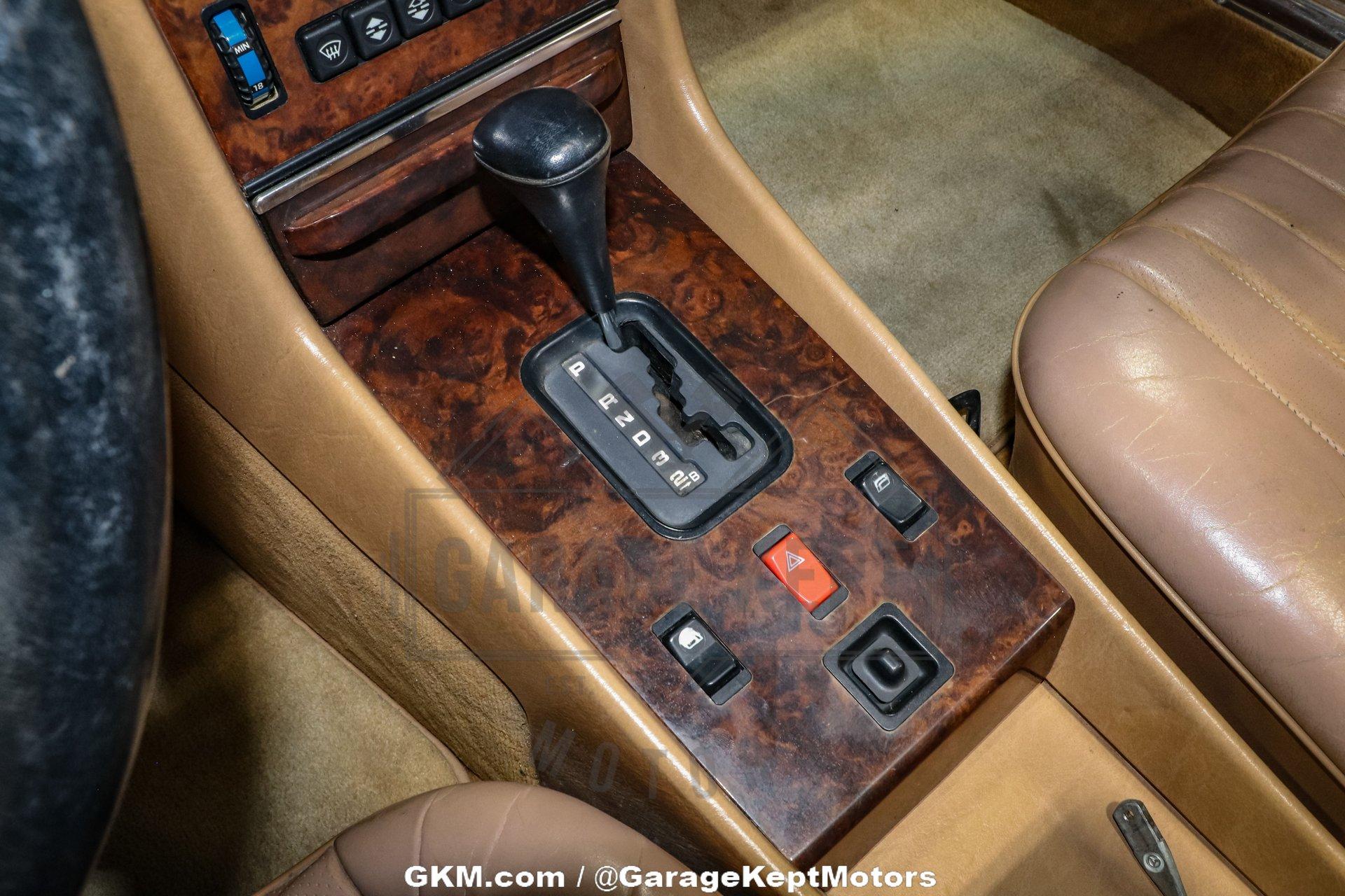 1987 Mercedes-Benz 560SL 126