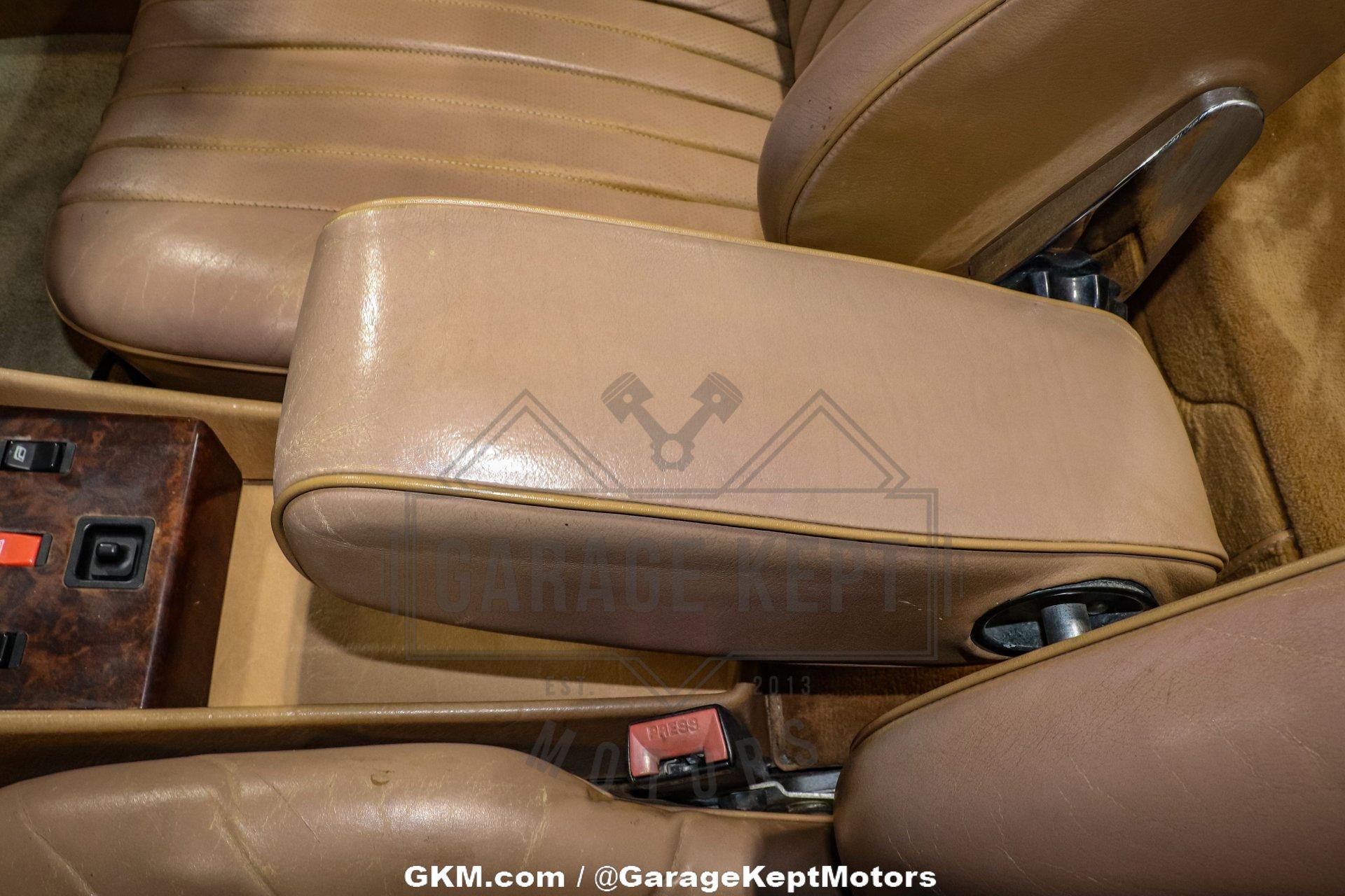 1987 Mercedes-Benz 560SL 127