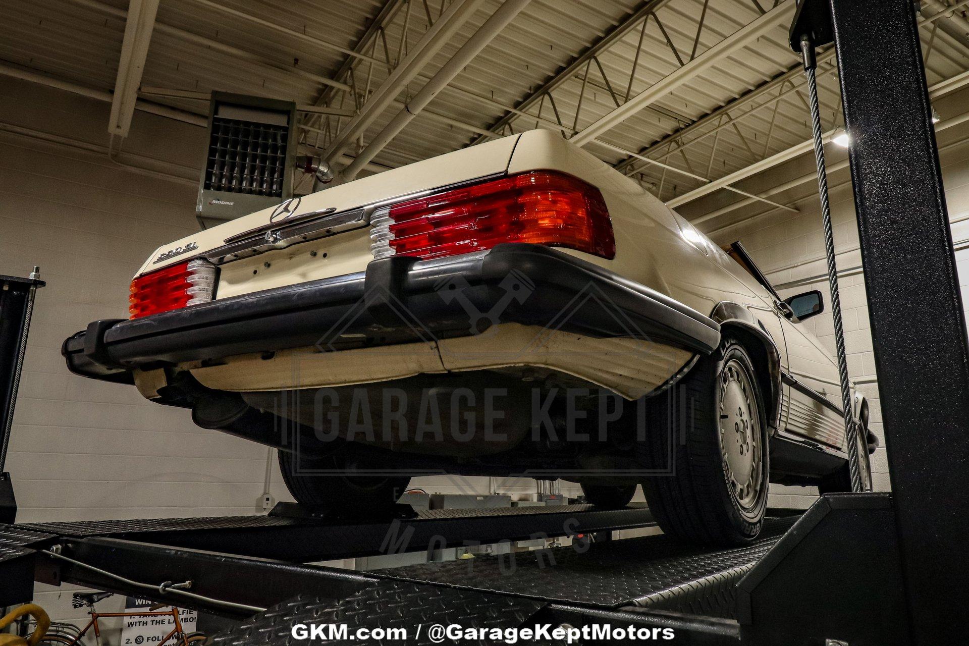 1987 Mercedes-Benz 560SL 155