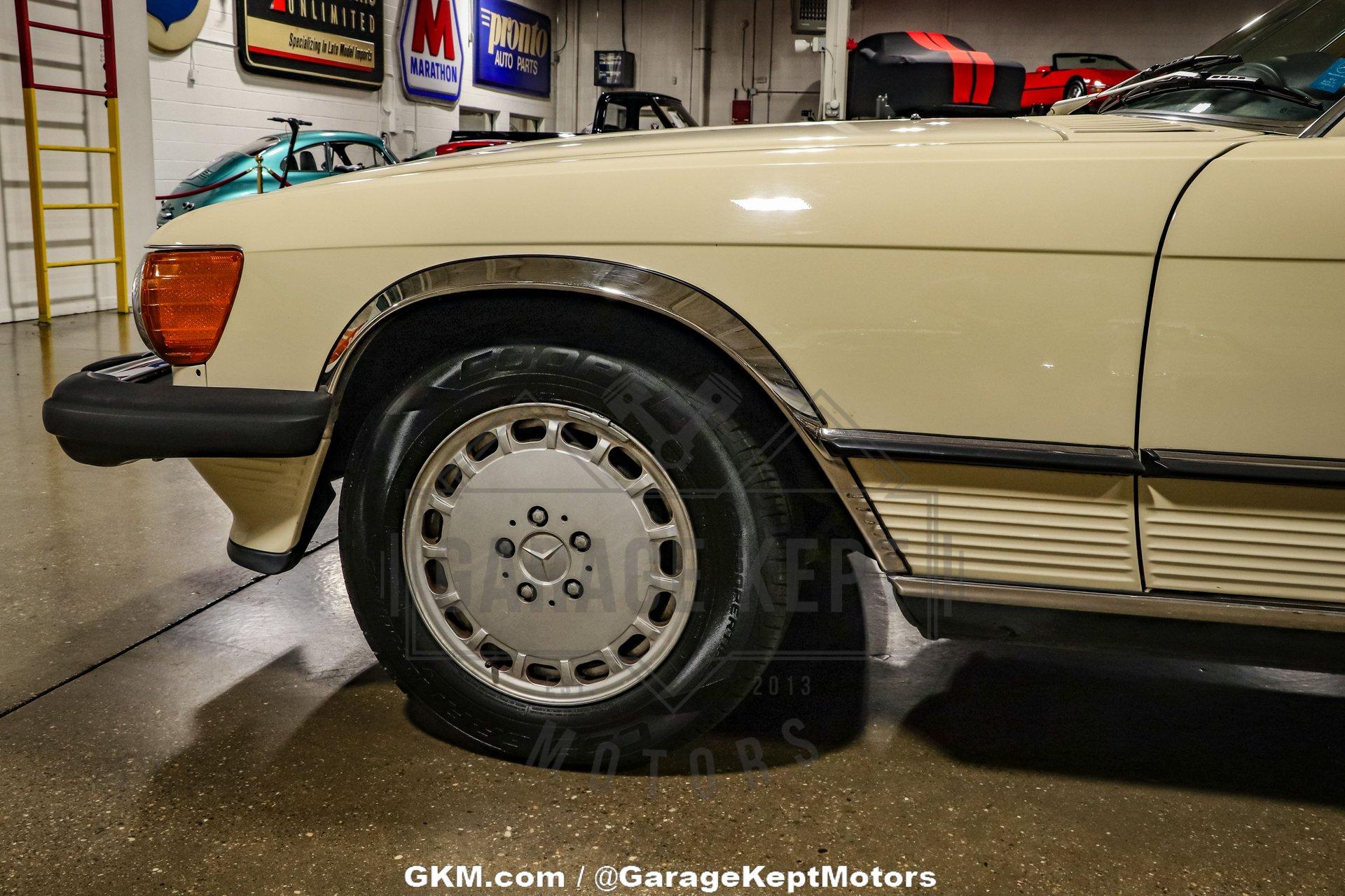 1987 Mercedes-Benz 560SL 64