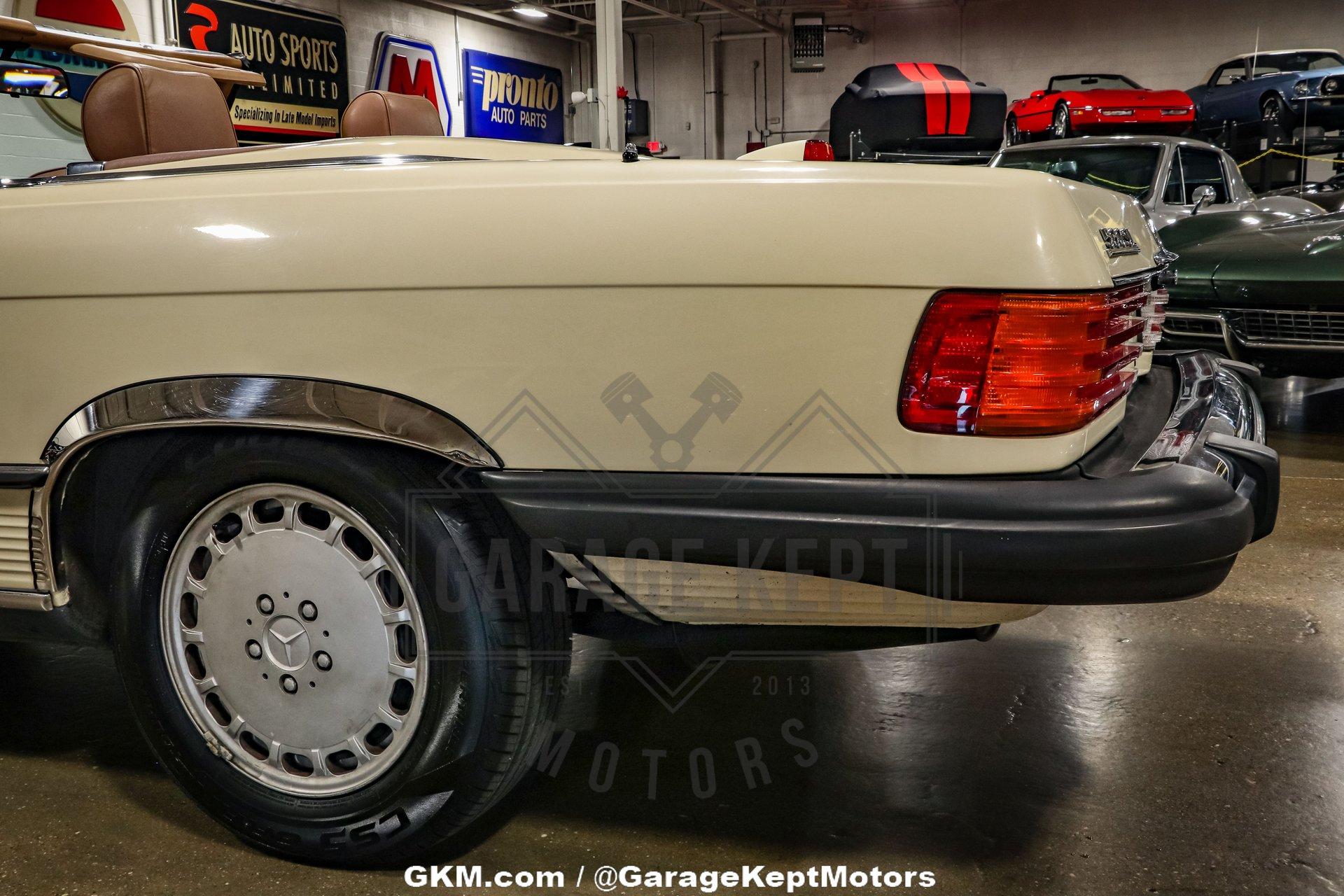 1987 Mercedes-Benz 560SL 68