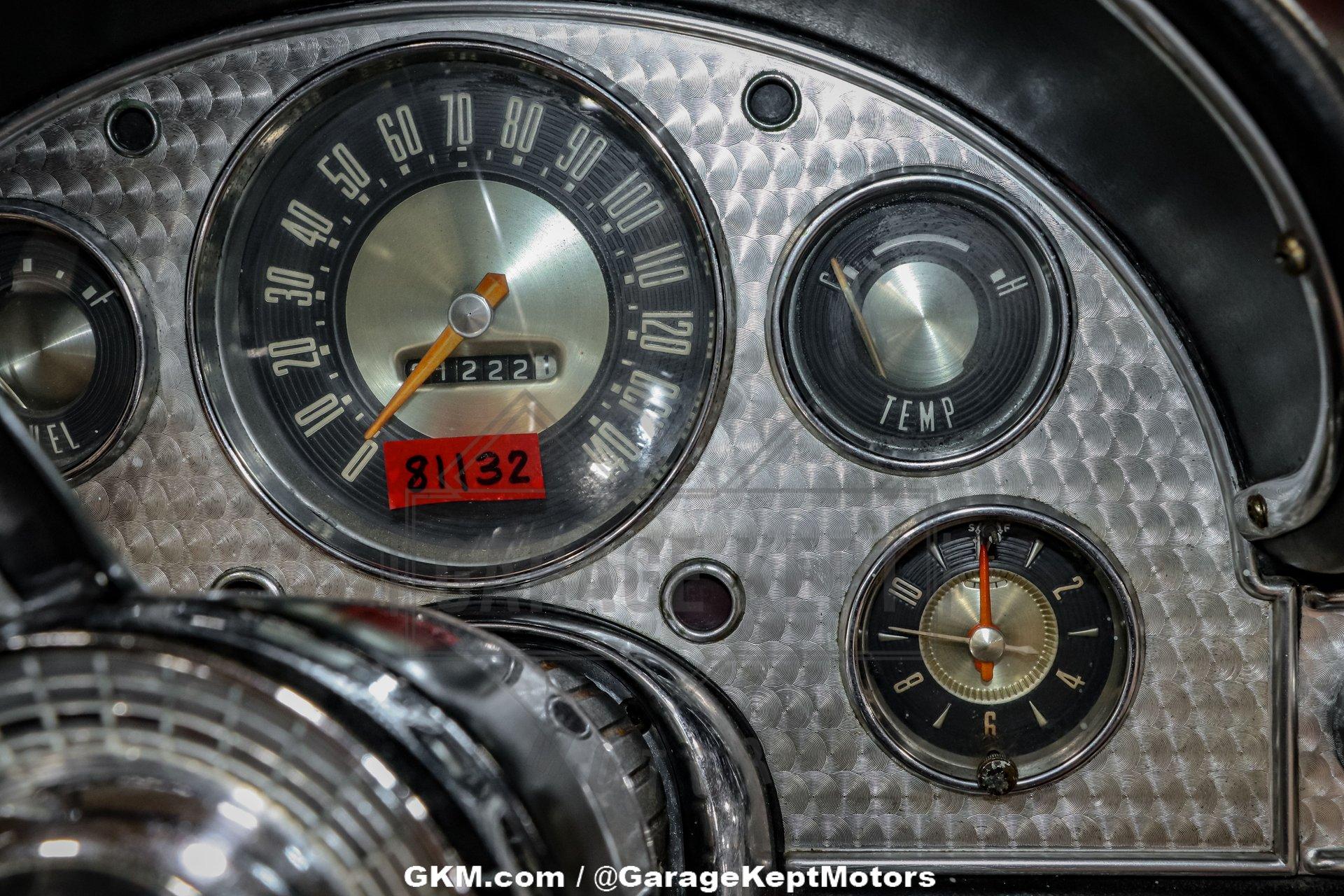 1957 Ford Thunderbird 104