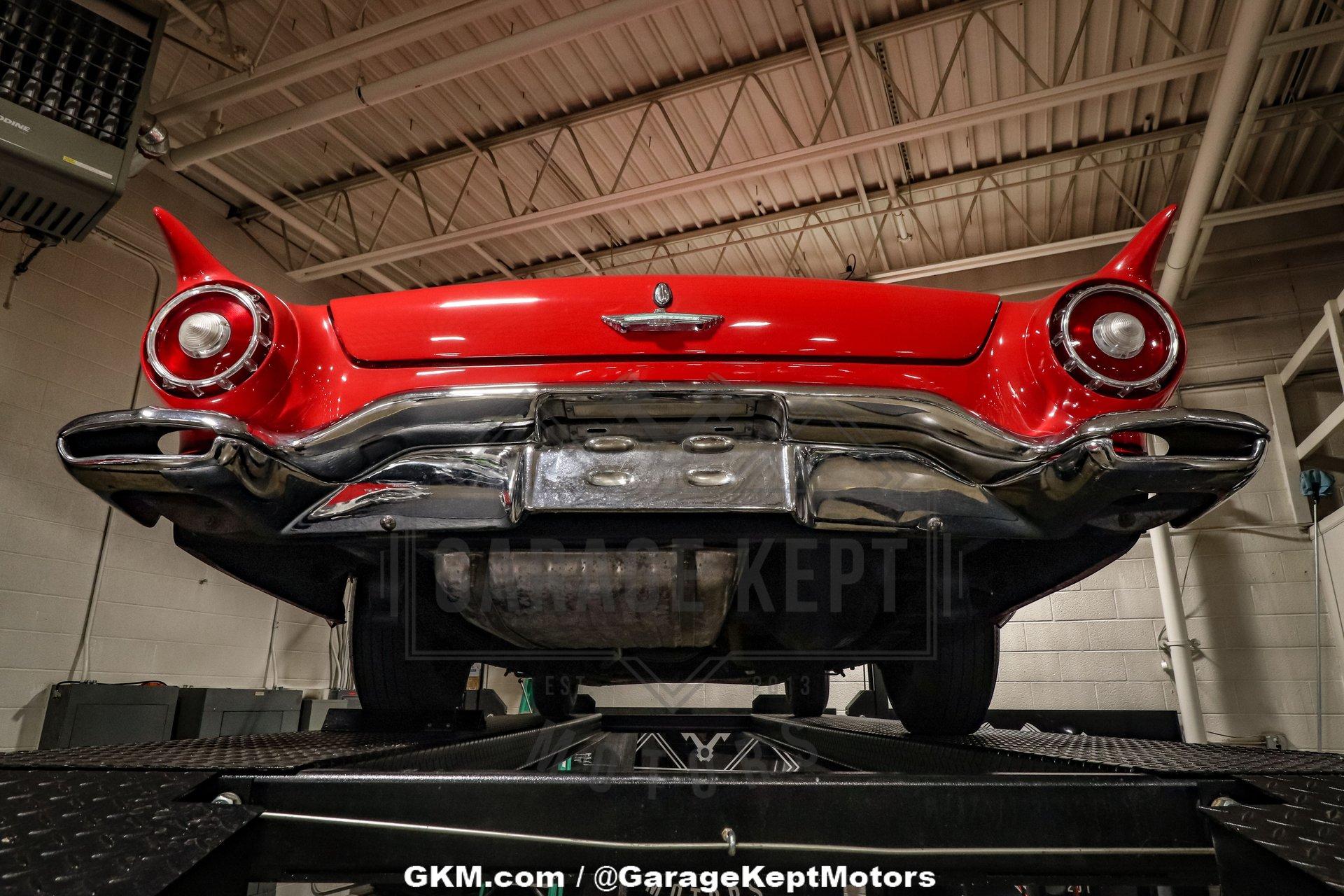 1957 Ford Thunderbird 133