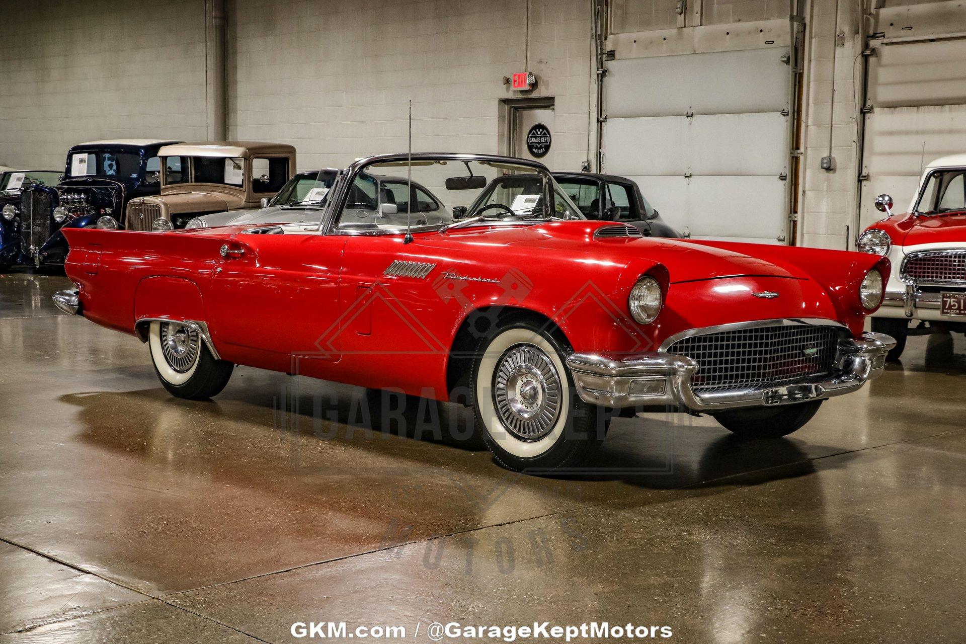 1957 Ford Thunderbird 32