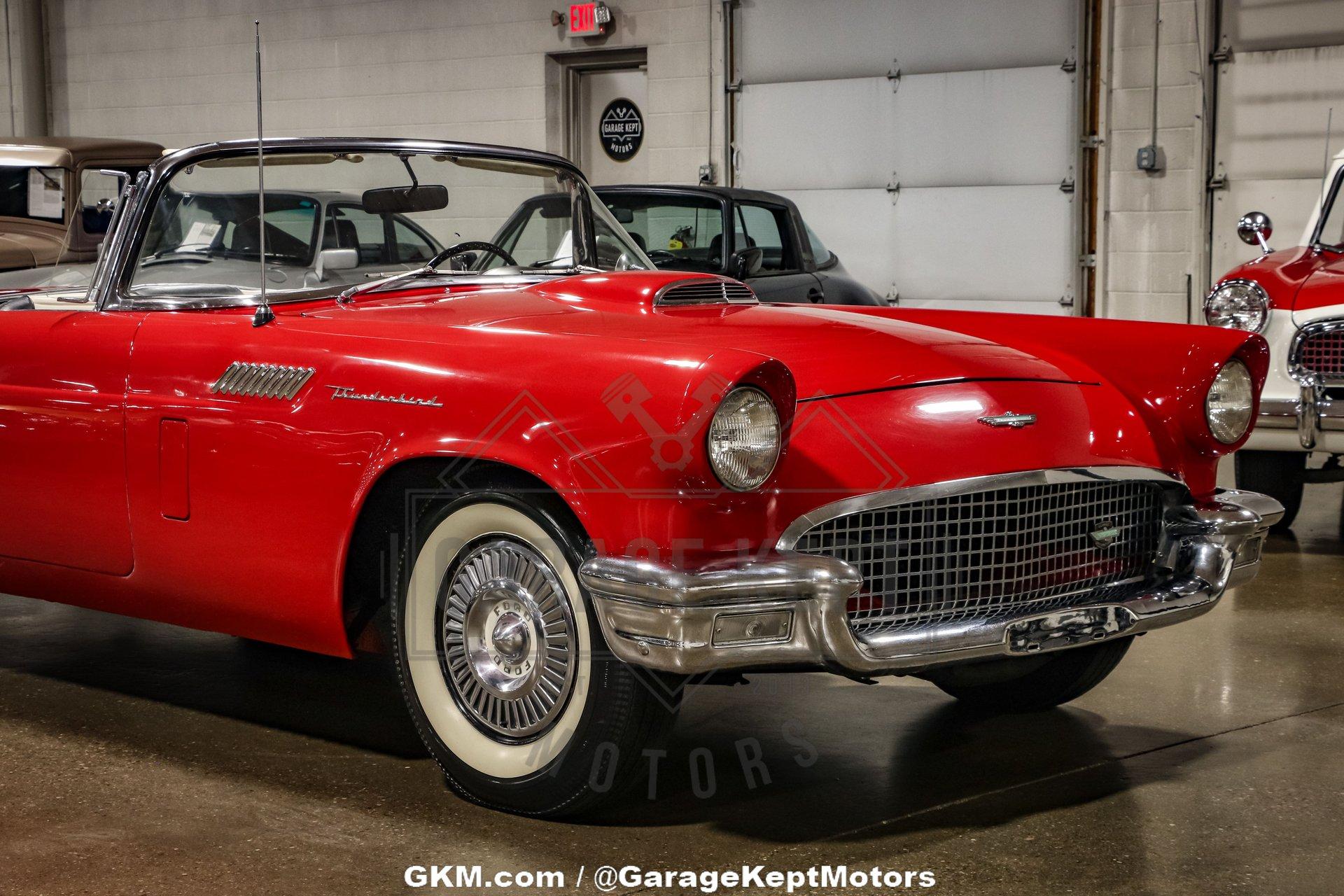 1957 Ford Thunderbird 33