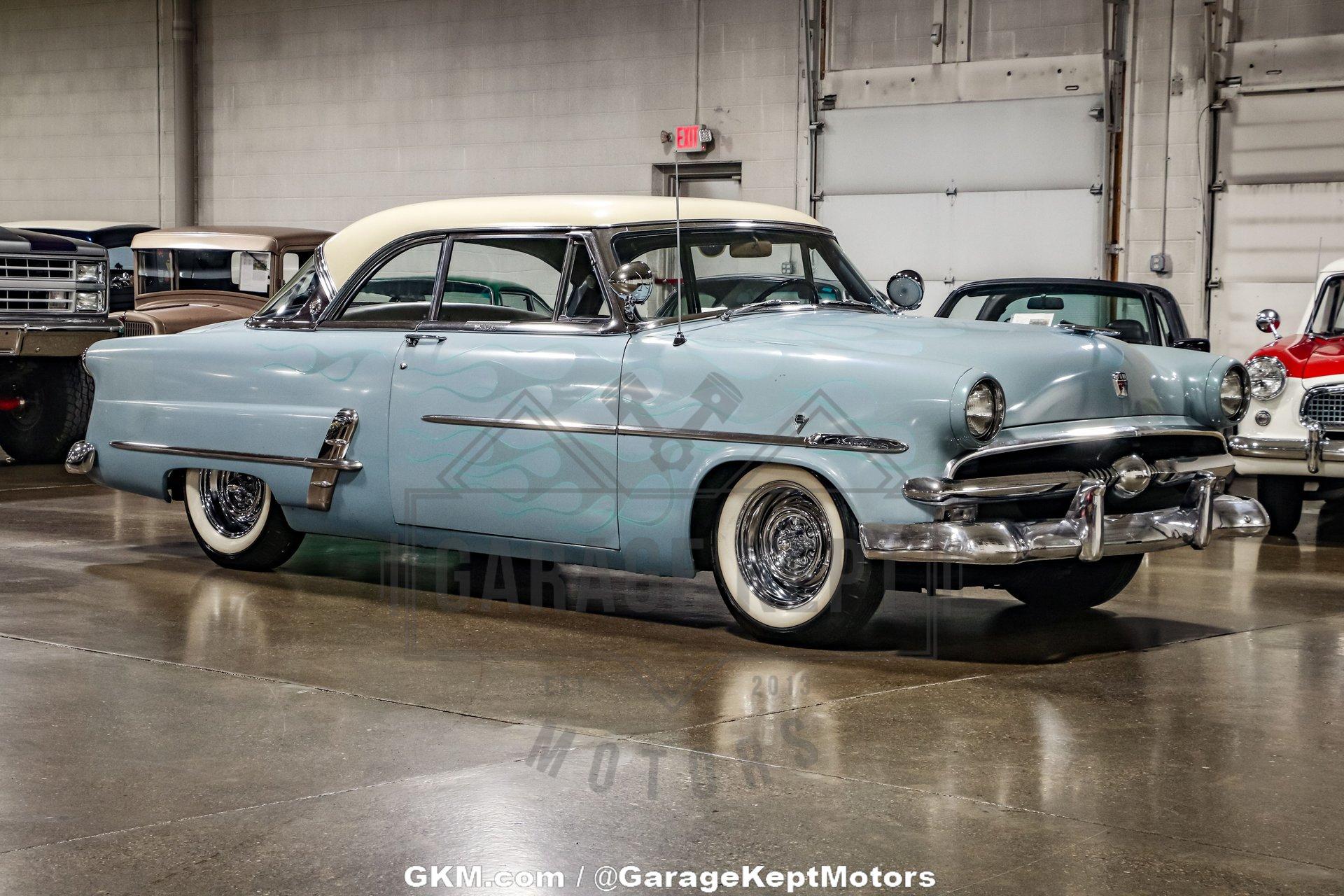 1953 Ford Crestline Victoria 1
