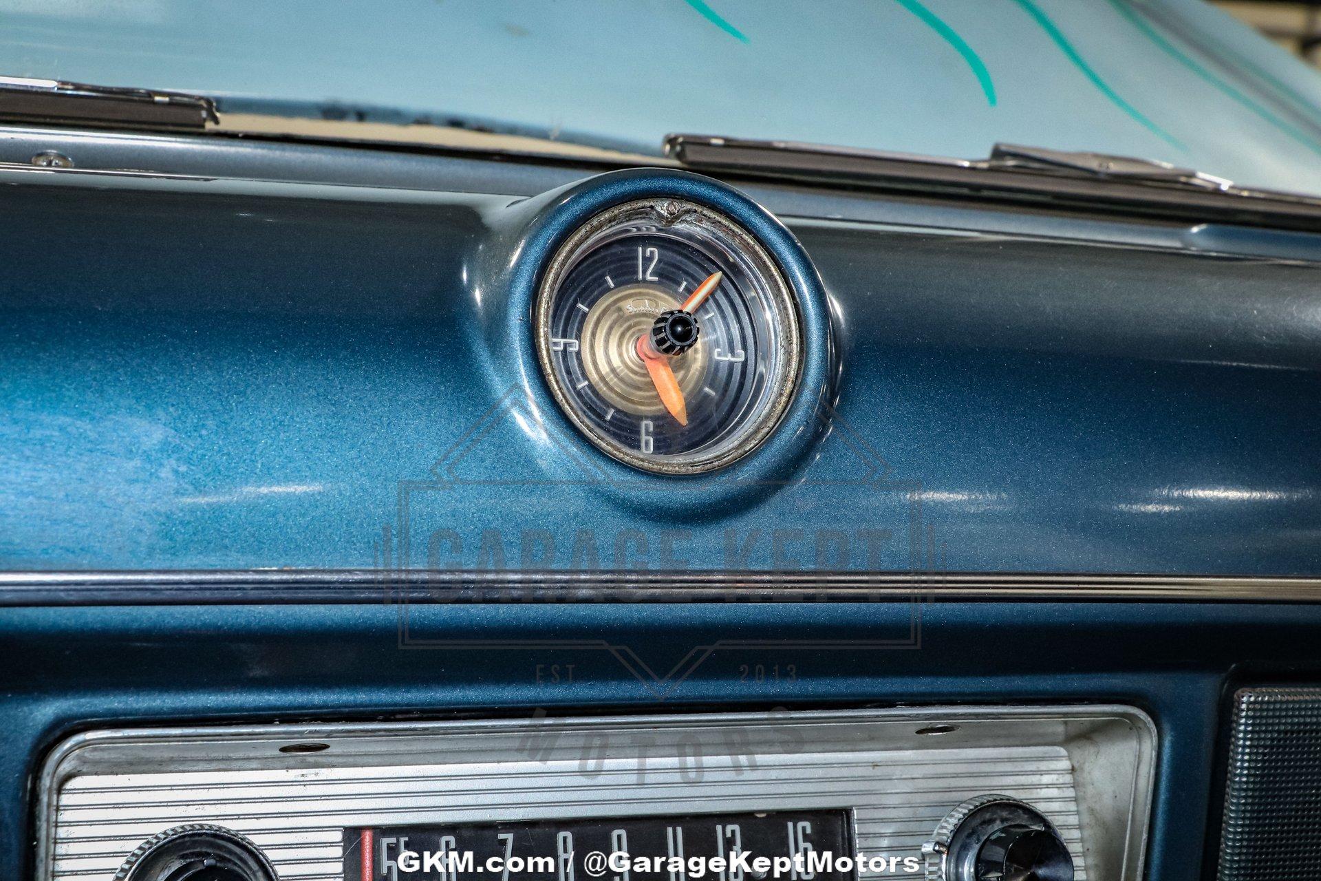 1953 Ford Crestline Victoria 113