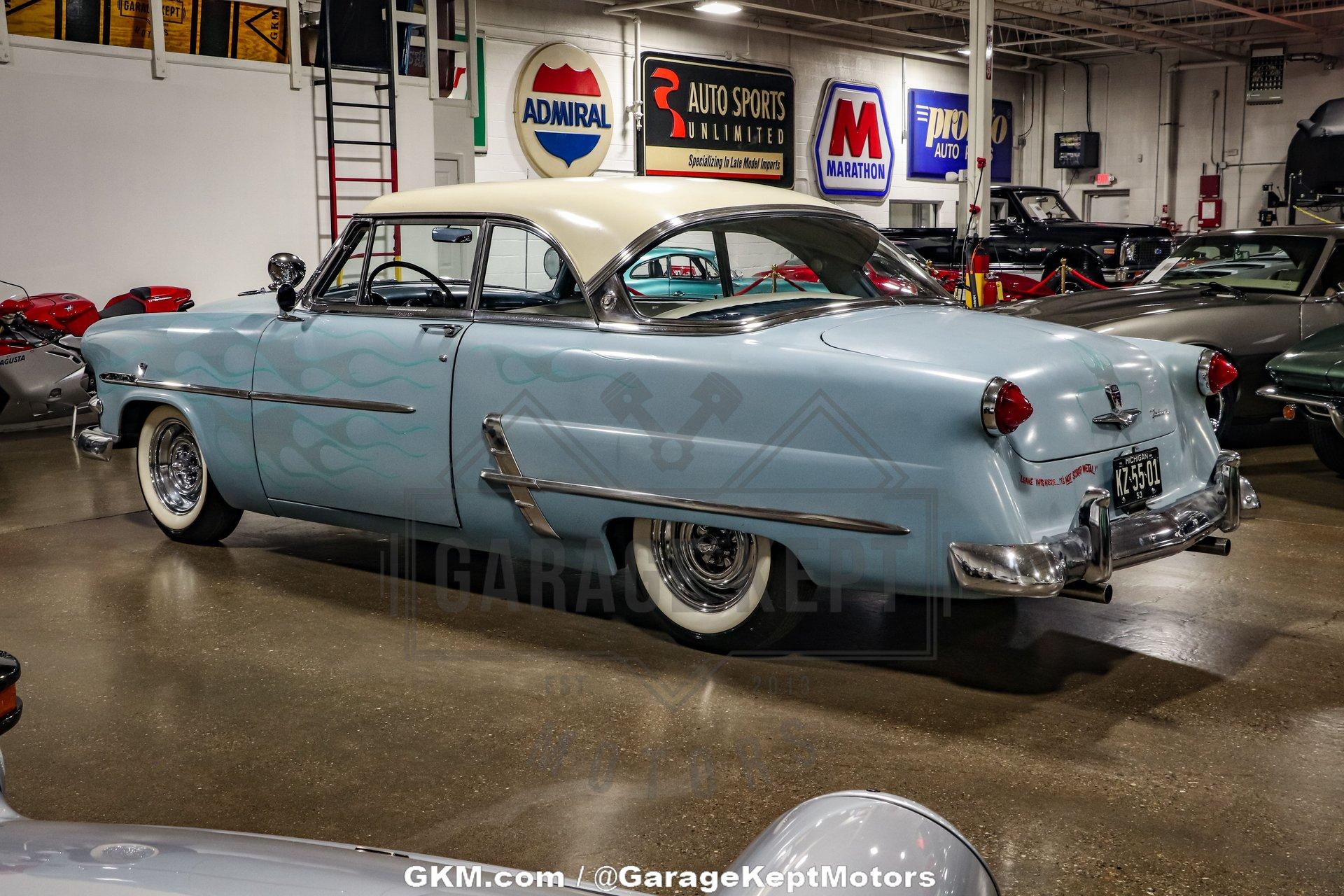 1953 Ford Crestline Victoria 11